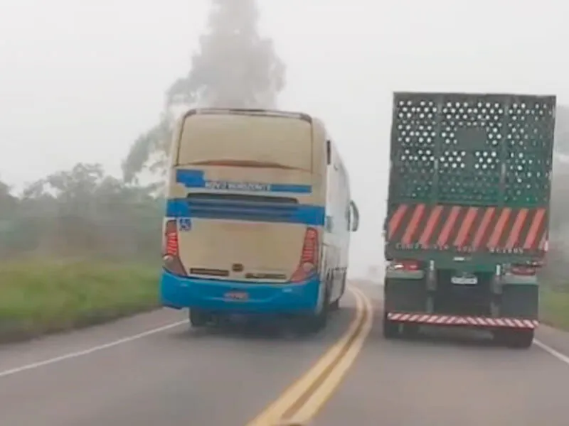 Motorista da Viação Novo Horizonte é flagrado em ultrapassagem perigosa