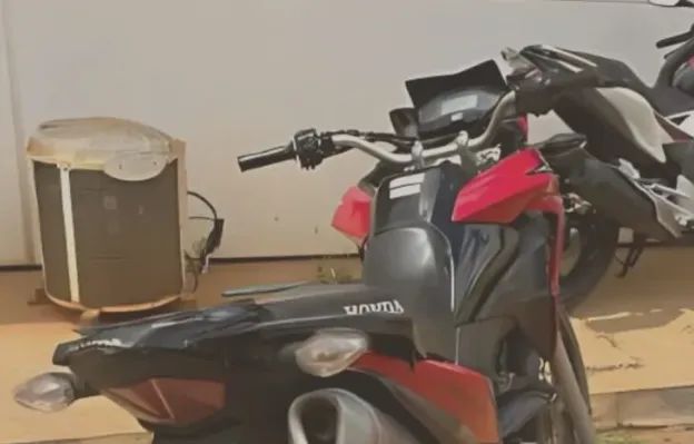 Motocicleta com restrição de roubo é apreendida em Caetité