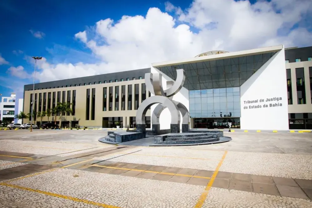 Servidores do Judiciário baiano fazem paralisação progressiva por reajuste salarial