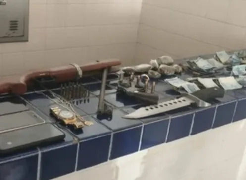 Homem é preso por tráfico de drogas e posse ilegal de armas em Aracatu