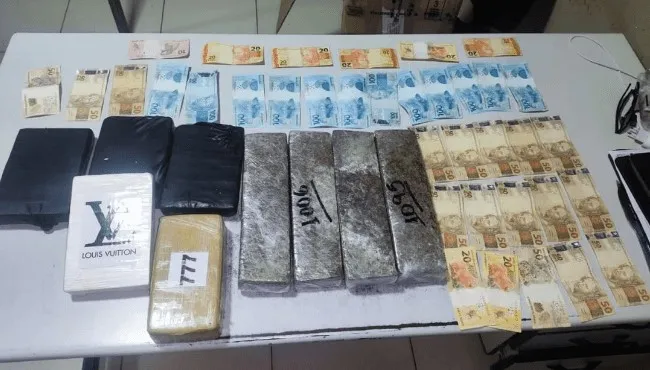 Homem é apreendido com 9 Kg de drogas durante fiscalização em Brumado