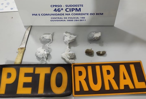 Quatro suspeitos por tráfico de drogas foram conduzidos a delegacia de Livramento