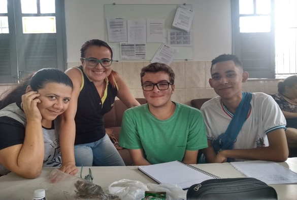 Estudantes livramentenses criam pomada em projeto estudantil, capaz de cicatrizar e clarear a pele 
