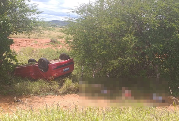 Três pessoas da mesma família morrem em grave acidente de trânsito