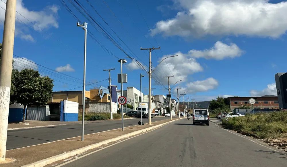 Novo radar começa a operar na saída de Brumado para Livramento com limite de 40 km/h