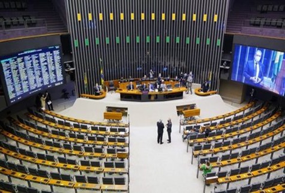 Congresso aprova LDO de 2022 e triplica valor para o fundo eleitoral