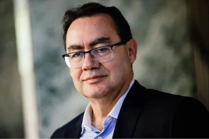 Augusto Cury declara apoio a Flávio Bolsonaro no 2º turno