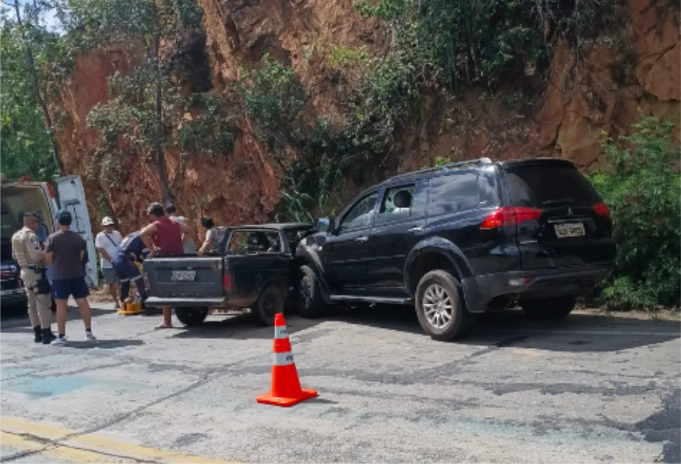 Acidente é registrado na BA-148 durante o feriado do Dia do Trabalhador