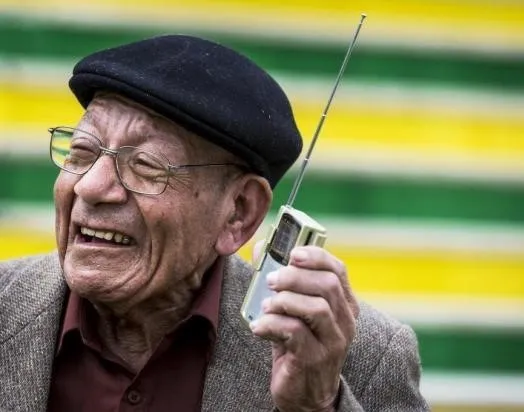 Entenda como o rádio contribui para a melhora da saúde mental