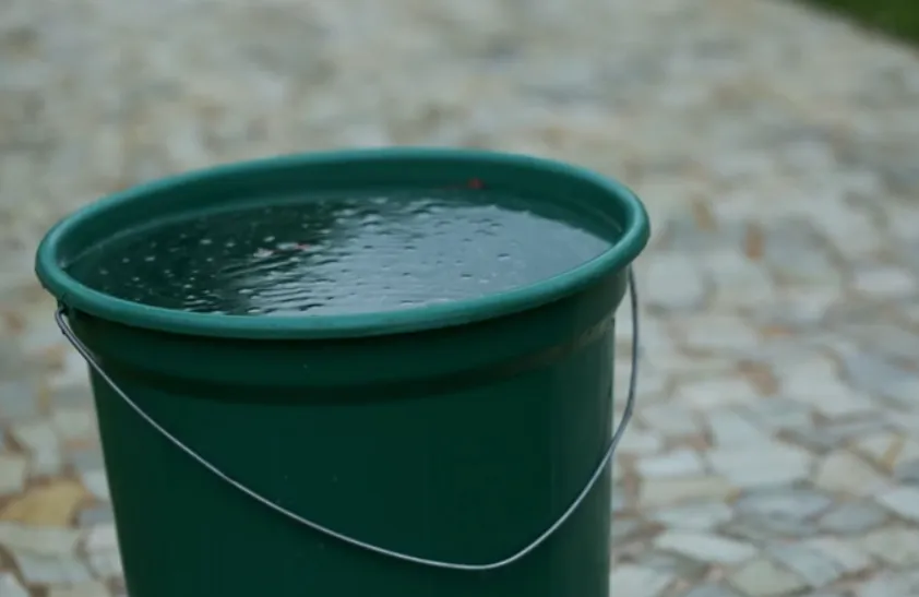 Bebê morre após se afogar em balde com água no Sul da Bahia