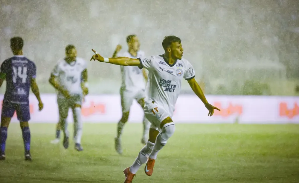 Bahia goleia o Confiança e vislumbra título da Copa do Nordeste