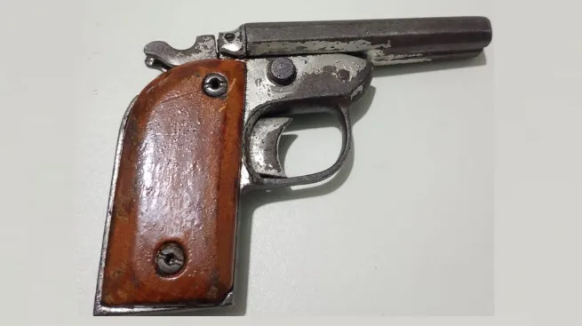 Homem armado é preso após ameaçar moradores em Livramento