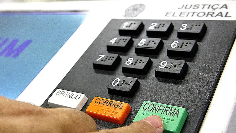 Eleições municipais ocorrem em um mês