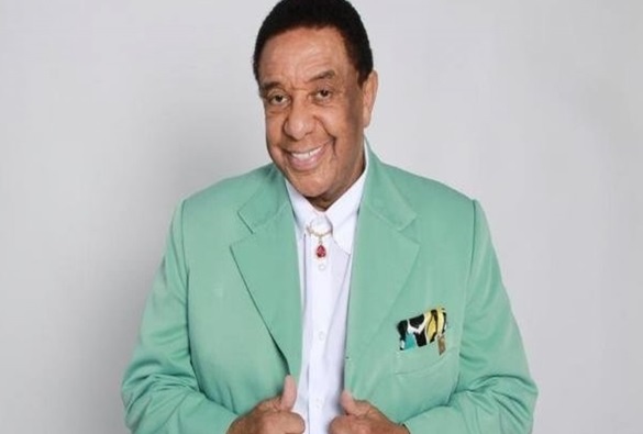 Boletim médico aponta que Agnaldo Timóteo teve piora e respira com ajuda de aparelhos