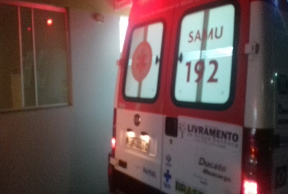 Livramento: Motociclista colide moto com veículo de tração animal