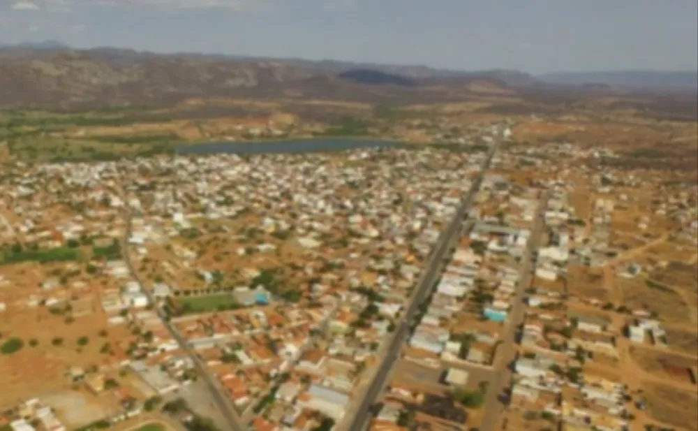 Mulher é presa suspeita de extorsão no centro de Paramirim