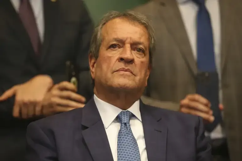 Presidente nacional do PL reconhece resultado da eleição que reelegeu Lula, em posicionamento diferente de Flávio Bolsonaro