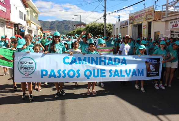 Caminhada 'Passos que Salvam' é realizada em Livramento 