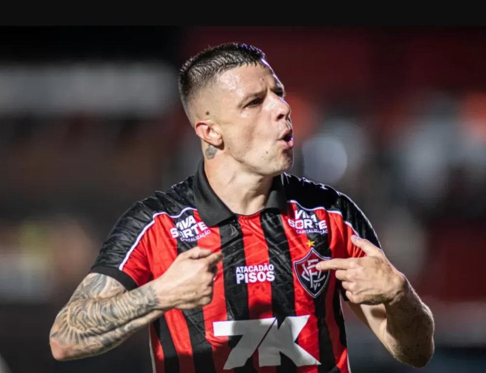 Vitória cede empate e continua em situação delicada no Brasileirão