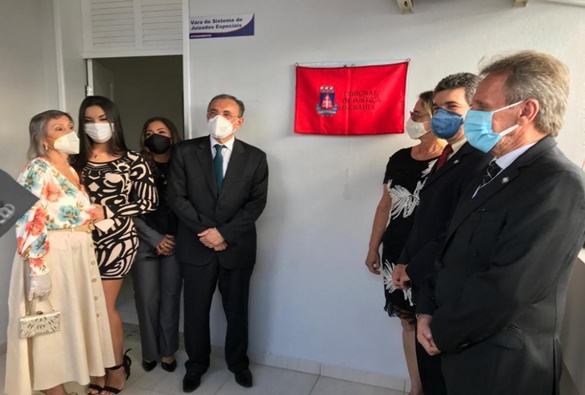 Desembargador Lourival Trindade aposentou-se por idade no TJBA