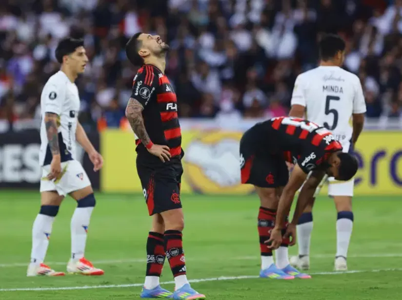 Flamengo segura empate sem gols contra a LDU