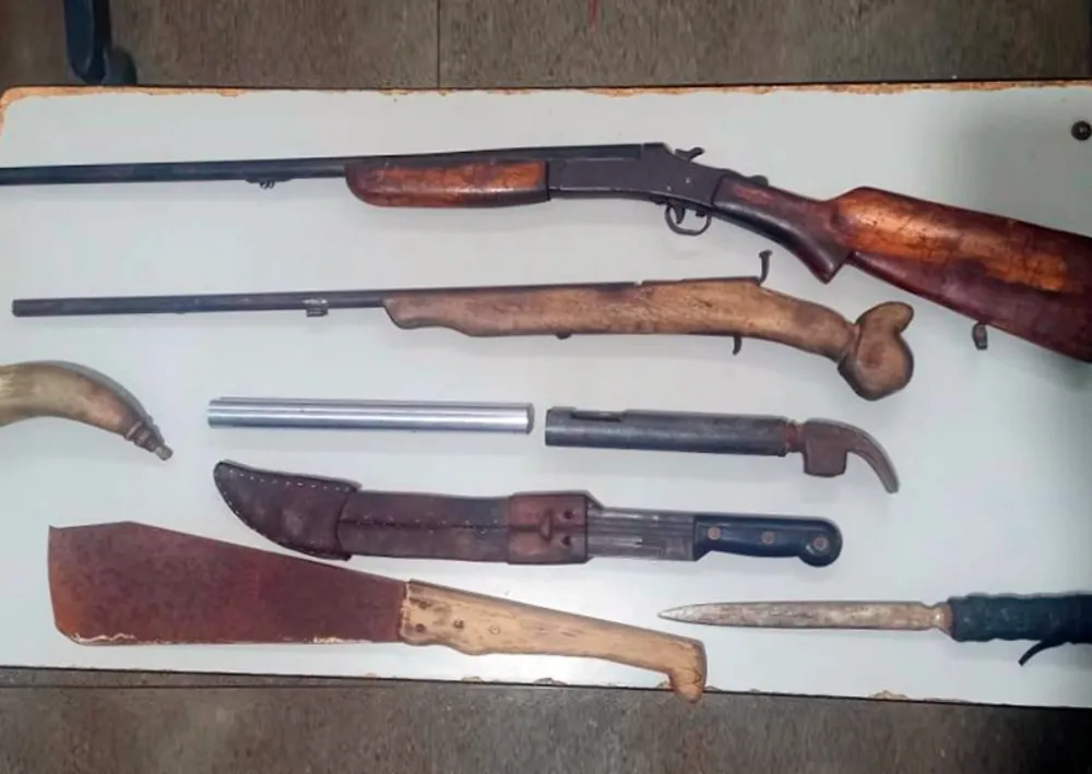 Homem é preso em Dom Basílio por porte ilegal de armas