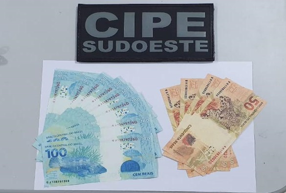 Homem é preso acusado de distribuição e compra de cédulas falsas de dinheiro 