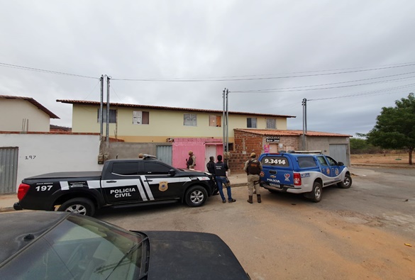 Mulher foi encontrada desacordada após ser agredida pelo companheiro 