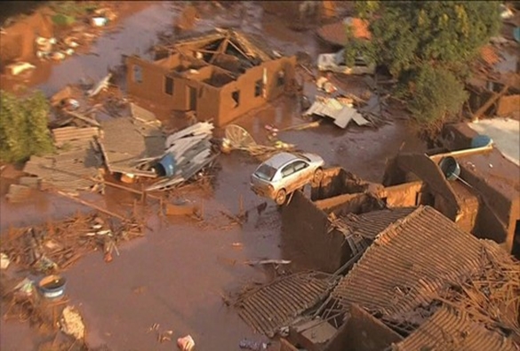 Justiça Federal suspende ação criminal que tornou acusados réus por homicídio no desastre de Mariana