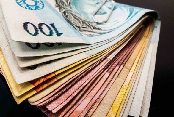 Câmara aprova MP que define salário mínimo em R$ 1.212