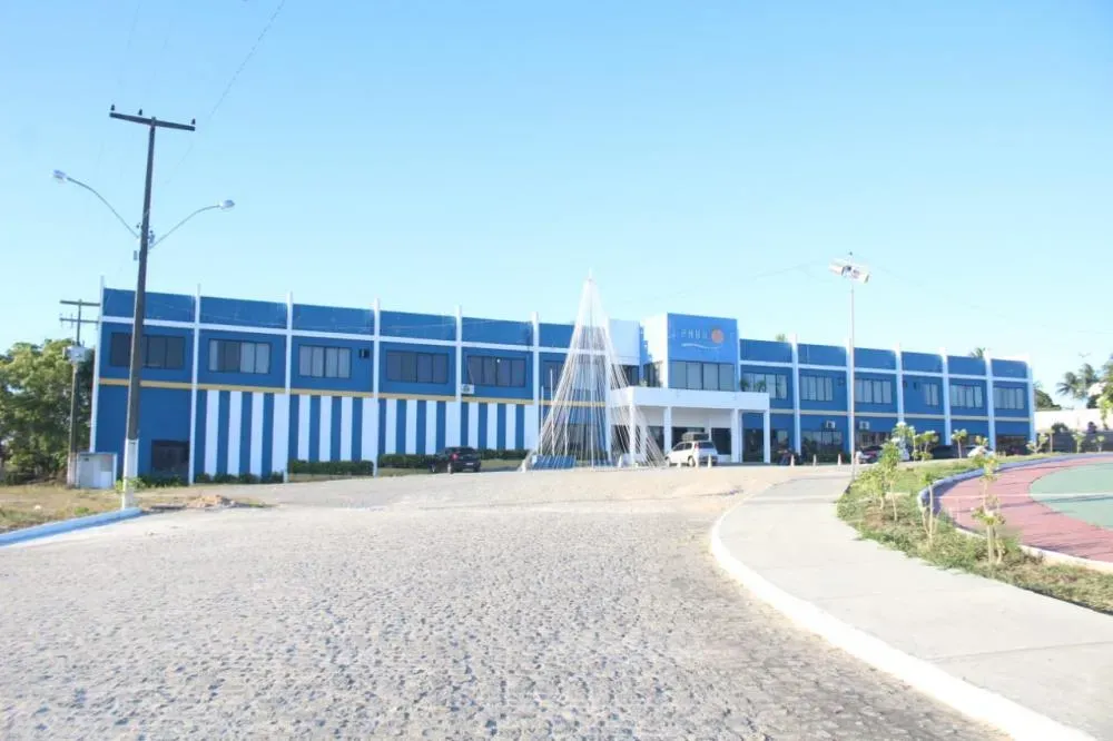 Justiça suspende concursos de Rio Real e bloqueia R$ 226 mil em bens do prefeito