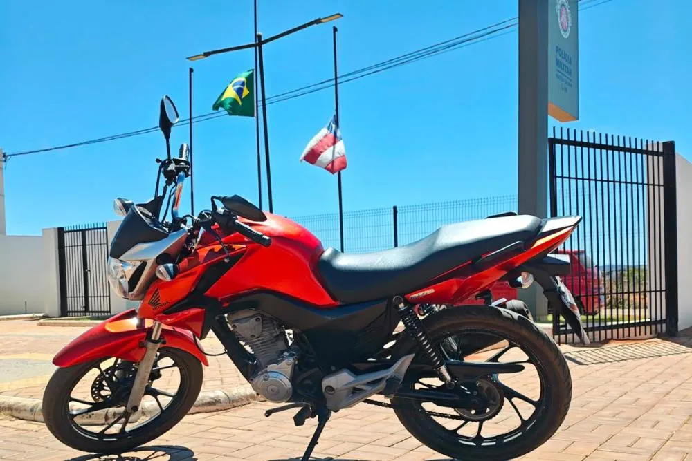 Polícia recupera motocicleta com restrição de furto em Caculé