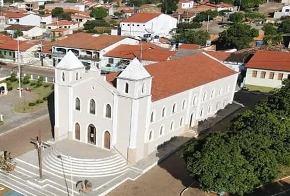 Homem é condenado a mais de 45 anos de prisão por estupro de três adolescentes em Paramirim