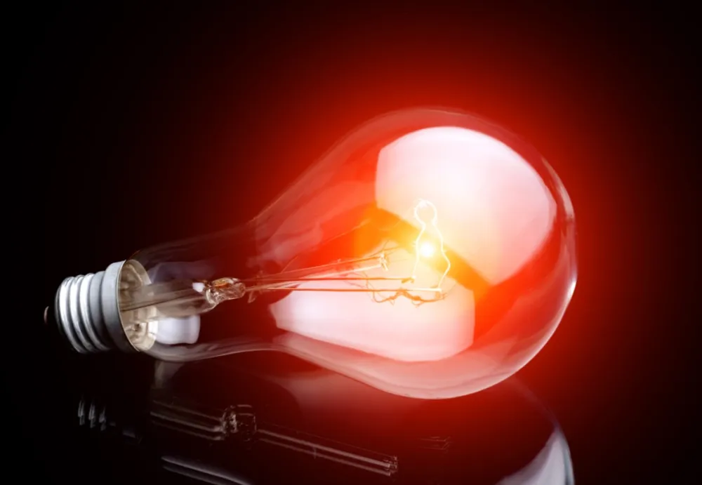 Conta de luz ficará mais cara em agosto com aplicação da Bandeira Vermelha 