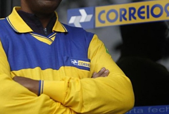 Após assembleia, funcionários dos Correios decidem manter greve na Bahia