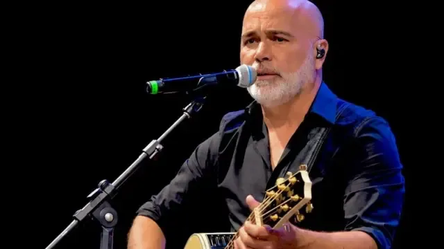 Morre cantor Rick em queda de helicóptero em Santa Catarina