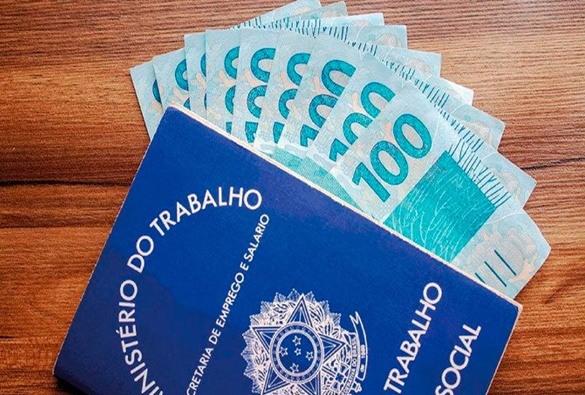 Congresso aprova Orçamento com salário mínimo de R$1.320 para 2023