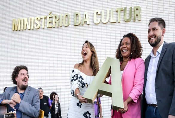 MinC comemora adesão de 98% dos municípios e 100% dos estados à Lei Paulo Gustavo