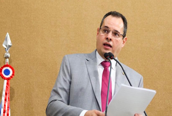 Deputado livramentense Nelson Leal será governador por seis dias 