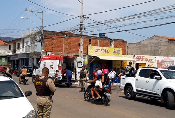 Acidente envolvendo carro e motocicleta é registrado em Livramento