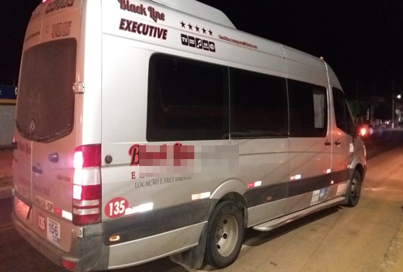 Micro ônibus é abordado em barreira sanitária em Livramento com passageiros vindo de São Paulo 