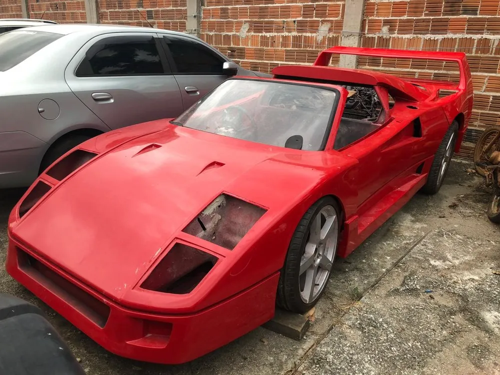Ferrari processa brasileiro acusado por plágio após fabricar réplica de carro