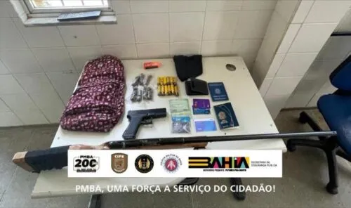 Operação da CIPE Sudoeste em Guanambi apreende motocicleta roubada e materiais relacionados a crimes