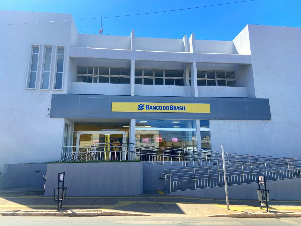 Bancários do BB e da Caixa iniciam greve por tempo indeterminado na Bahia