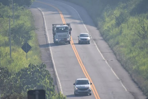 elocidade e ultrapassagens somam quase metade das infrações na Bahia