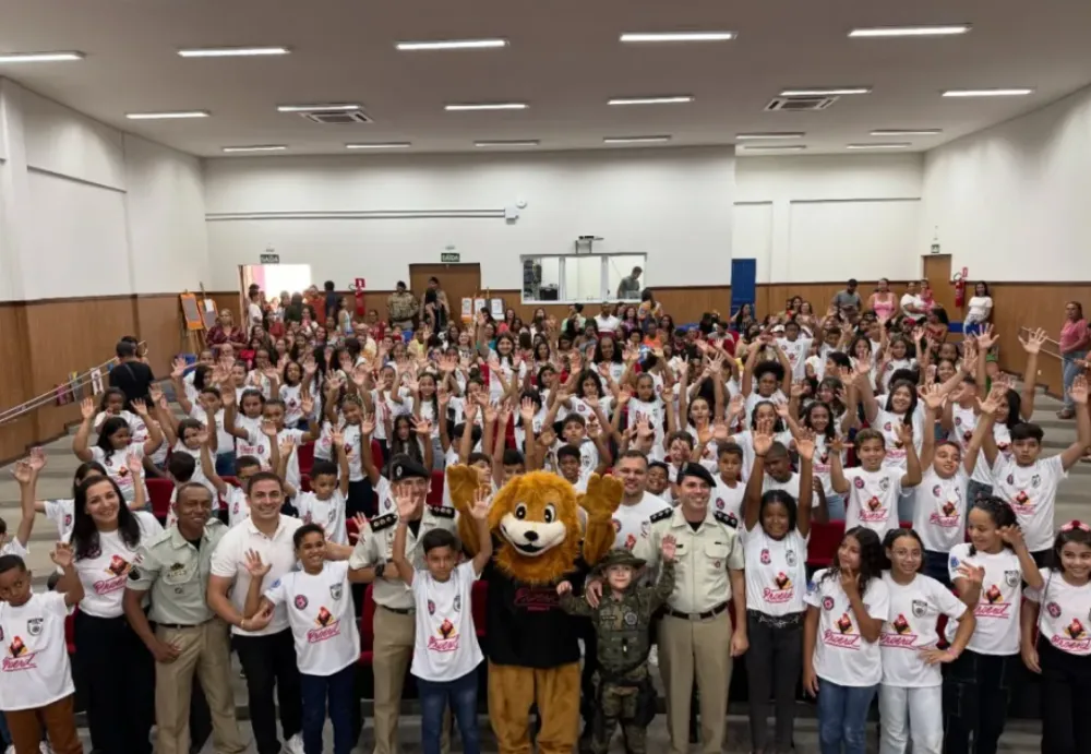 Ituaçu realiza formatura de 95 estudantes do PROERD