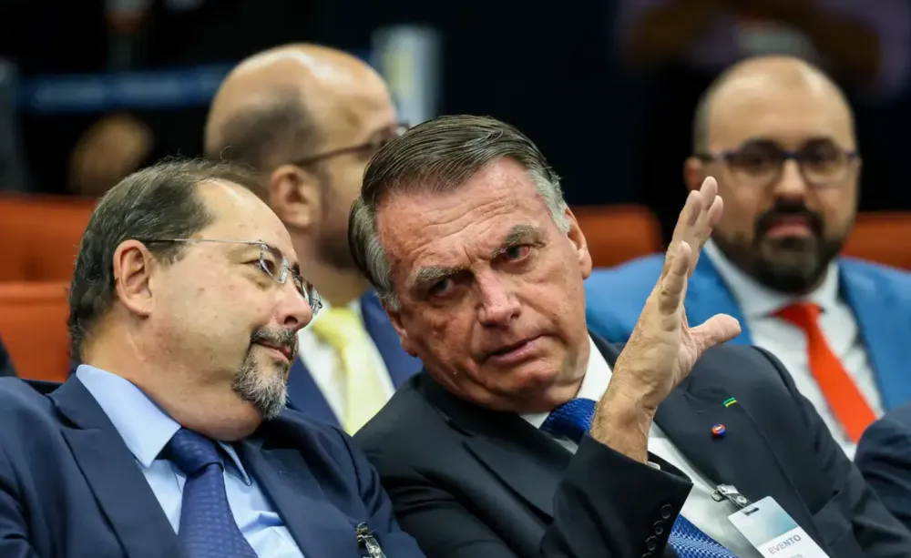 STF inicia julgamento de denúncia contra Bolsonaro e acusados de tentativa de golpe