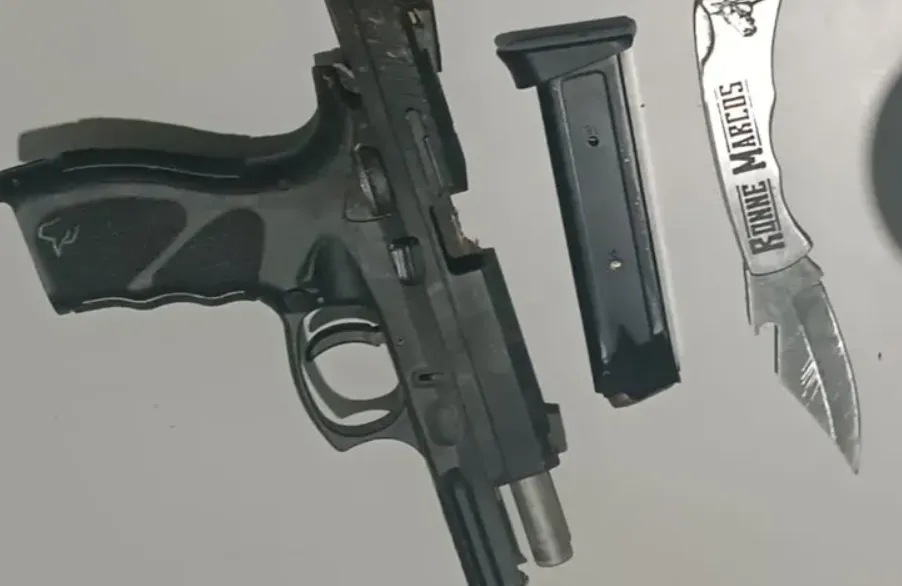 Homem é preso com arma durante festa de aniversário em Candiba