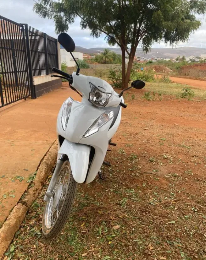 Polícia recupera em Caetité motocicleta furtada em Livramento