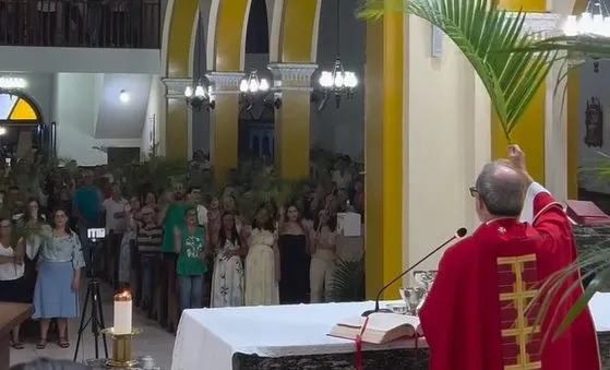 Celebração de Domingo de Ramos reúne fiéis em Livramento de Nossa Senhora
